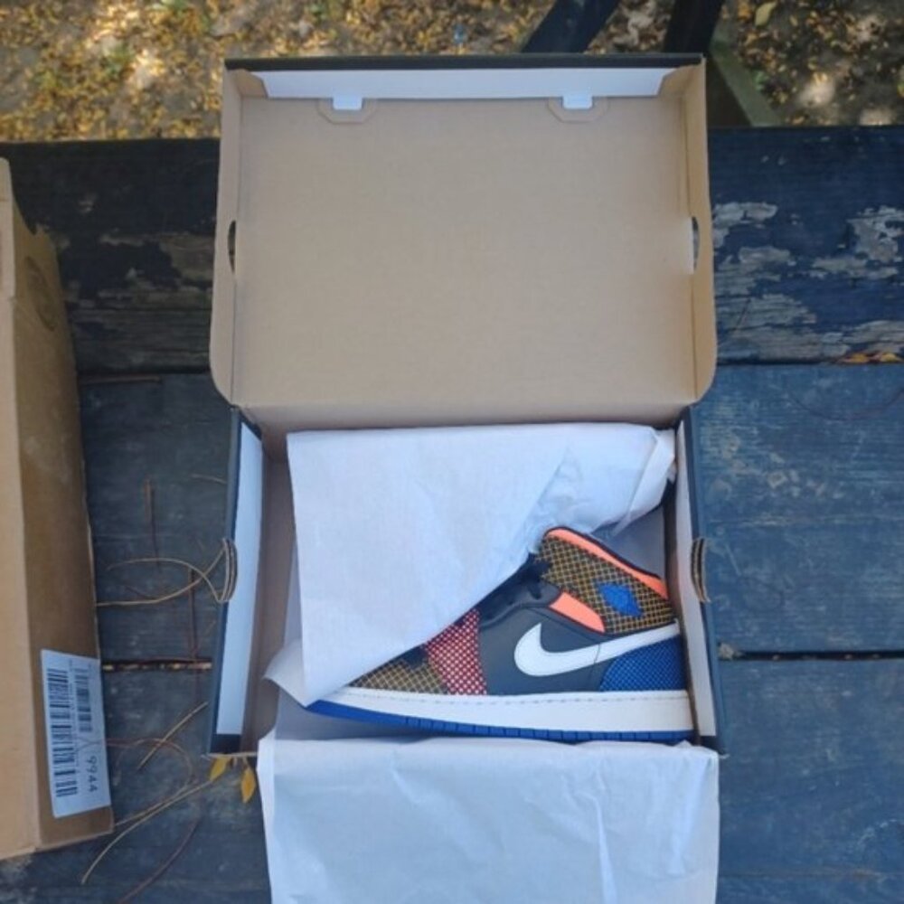 Nike Air Jordan 1 Mid MMD Multi-Color Grid Sneakers - Size 6 Youth Shoes - Picture 6 of 9